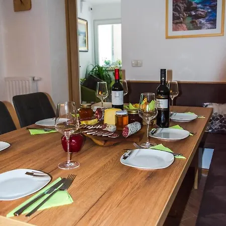 Hisa Bohinc Z Wellnessom Tolmin